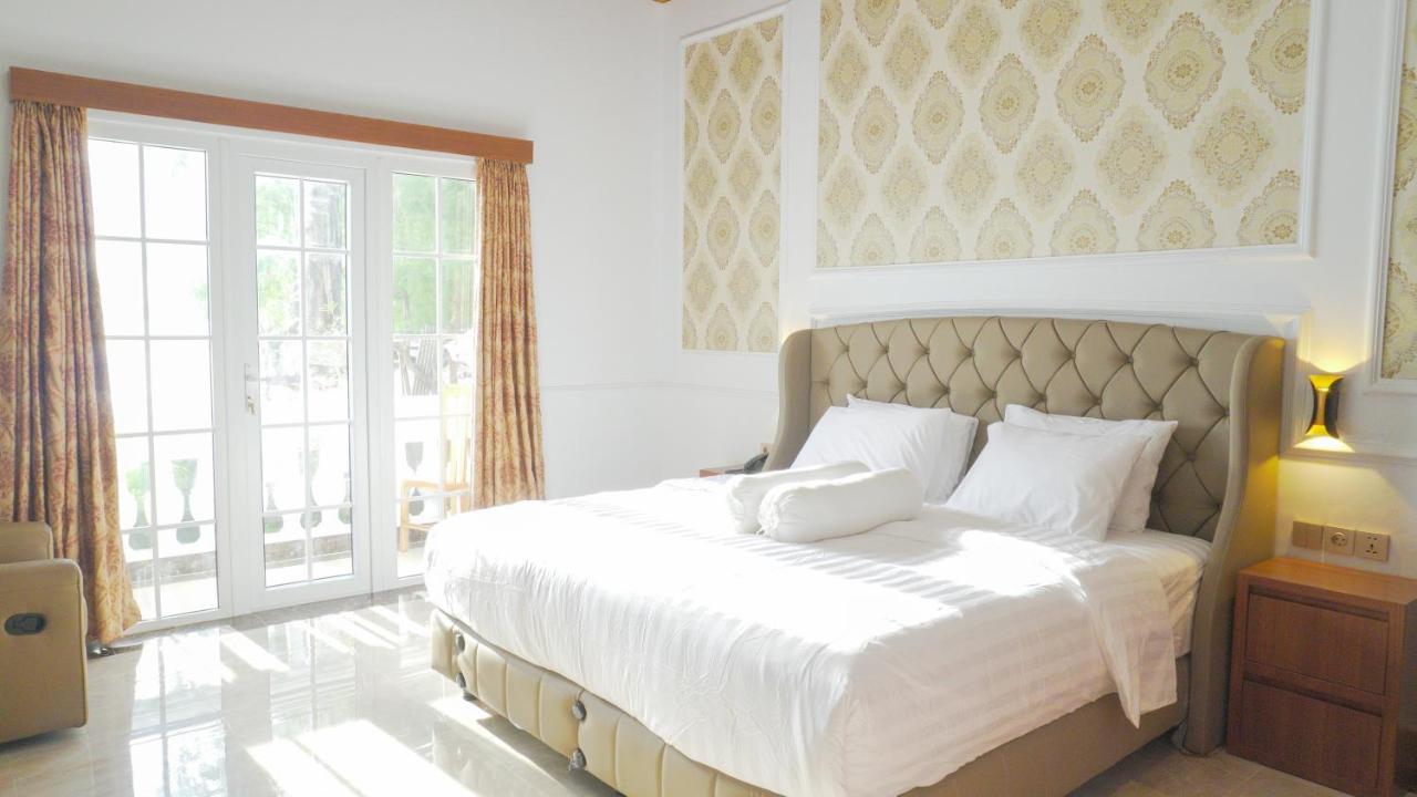 Gili Beachfront Suites غيلي تراوانغان المظهر الخارجي الصورة